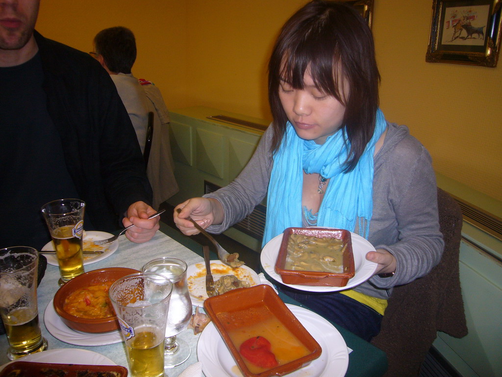 Miaomiao and Jeroen having dinner in a restaurant in the city center