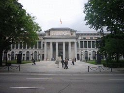 Kees and Jeroen at the entrance to the Prado Museum, with the statue of Diego Velázquez