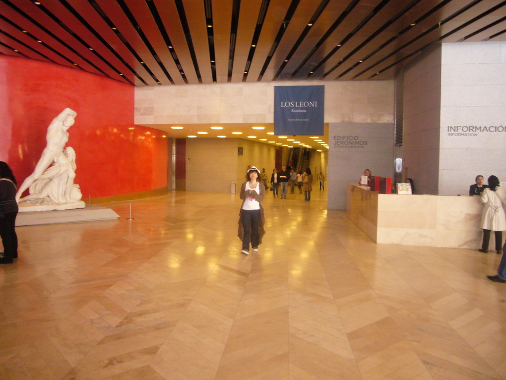 Miaomiao in the Prado Museum