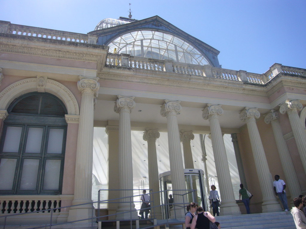 The front of the Palacio de Cristal in the Parque del Buen Retiro park