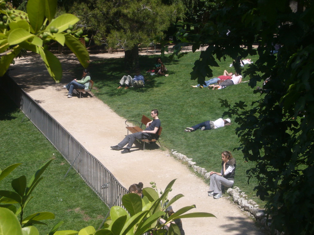 Jeroen on a bench in the Parque del Buen Retiro park