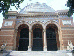 The Palacio de Velázquez in the Parque del Buen Retiro park