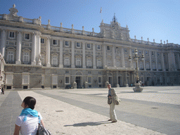 Miaomiao and Kees at the south side of the Royal Palace, from the Plaza de Armas square