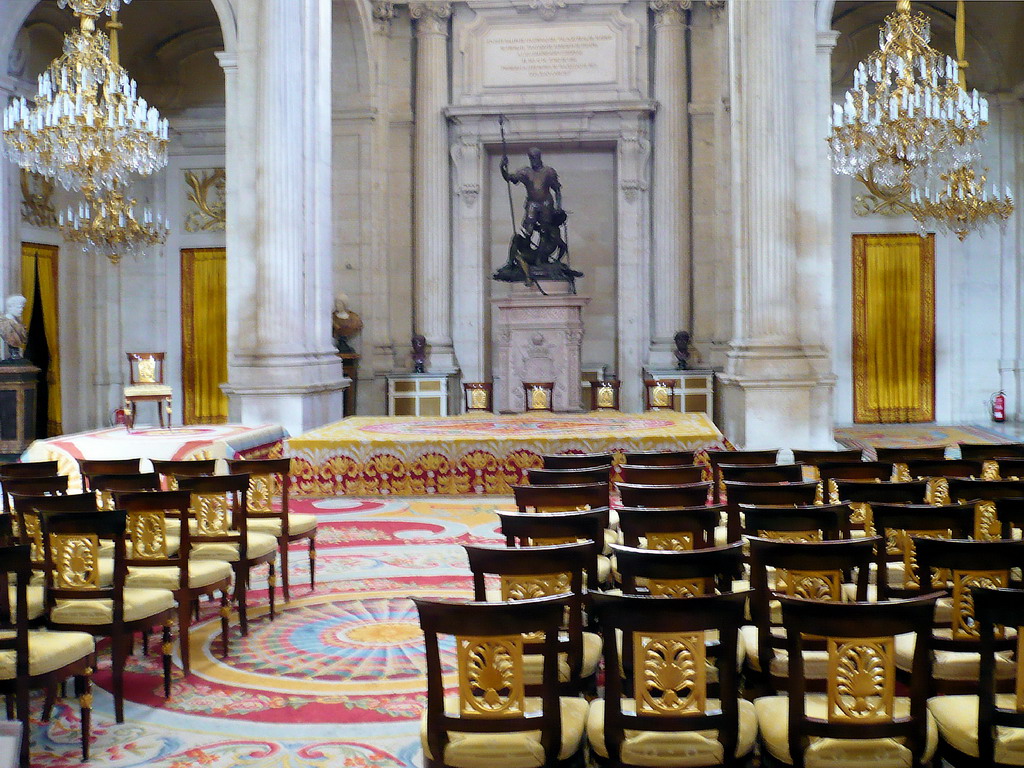 The Hall of Columns of the Royal Palace