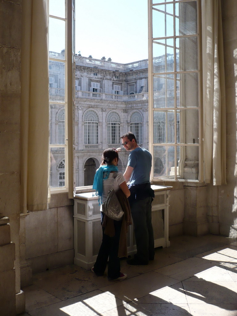 Miaomiao and Jeroen in the Royal Palace