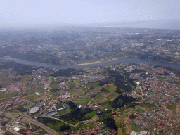 The Douro river and the east sides of the cities of Porto and Vila Nova de Gaia, viewed from the airplane from Eindhoven