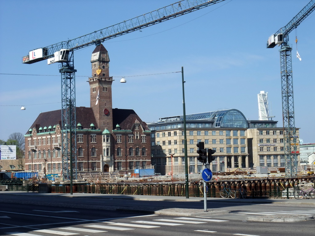 The Malmö Högskola building and the Turning Torso building