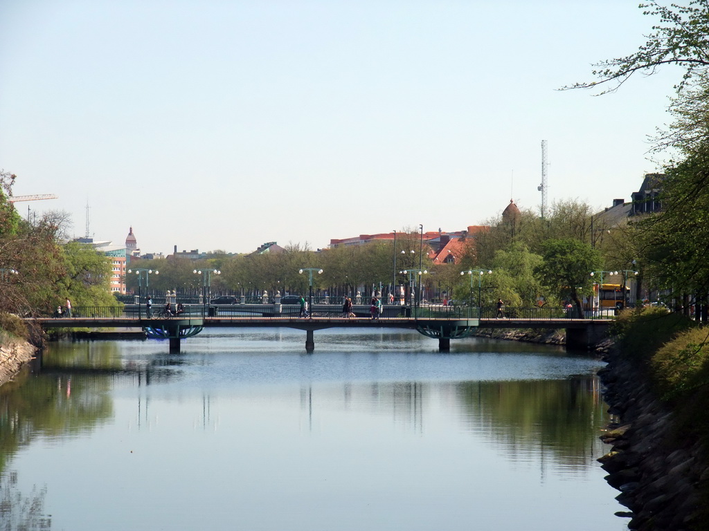 Kaptensgatan bridge and Amiralsgatan bridge over the Södra Förstadskanalen canal, viewed from the Davidshallsbron bridge