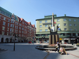 Triangeln square with fountain