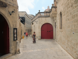 Miaomiao at the Triq Is-Sur street at Mdina