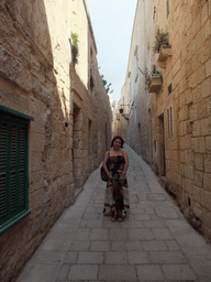 Miaomiao at the Triq Inguanez street at Mdina