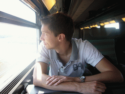 marseille_1_008 - 156 kb - 1024x768 - Tim in the train from Marseille to Avignon Tim in the train from Marseille to Avignon