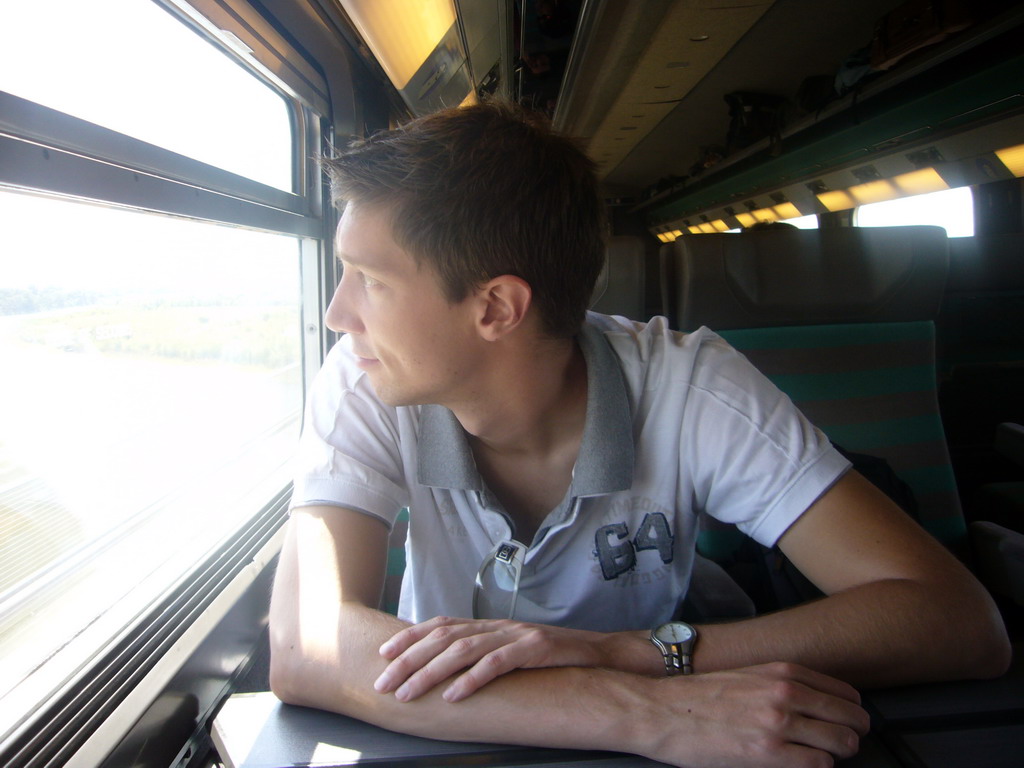 Tim in the train from Marseille to Avignon