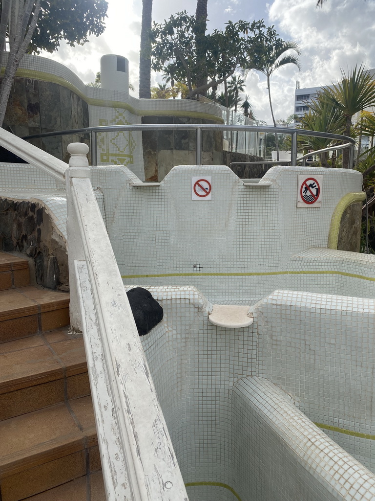 Jacuzzis at the east swimming pool at the Abora Buenaventura by Lopesan hotel