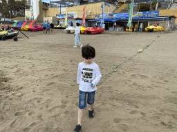 Miaomiao and Max at the Playa del Inglés beach