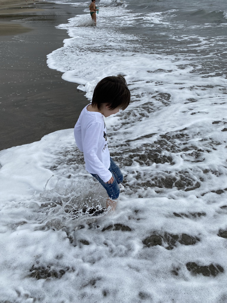 Max at the Playa del Inglés beach