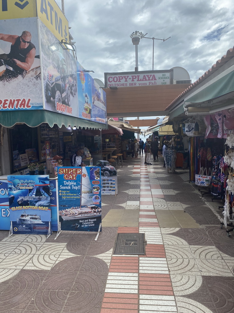 Shops at the Playa del Inglés Aparcamiento shopping mall