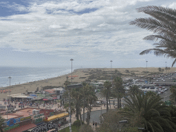 The Playa del Inglés Aparcamiento shopping mall, the Playa del Inglés beach and the Maspalomas Dunes, viewed from the Paseo Costa Canaria street