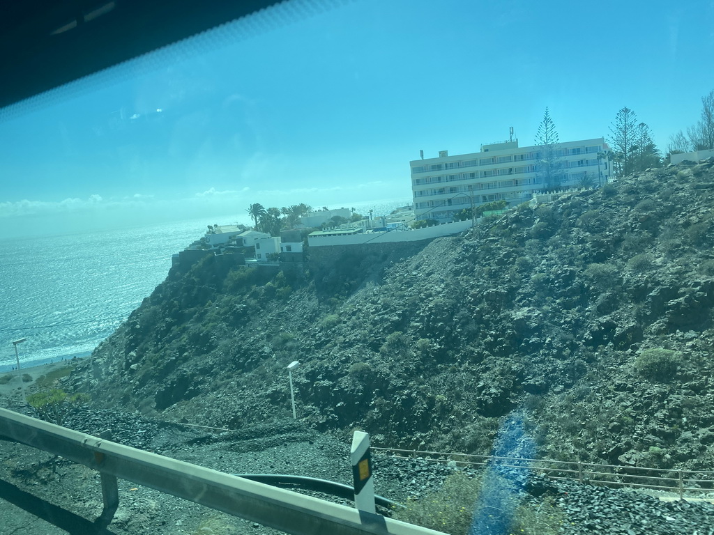 The Cañada de Morro Besudo ravine and the Playa Besudo beach, viewed from the bus to Las Palmas at the GC-500 road