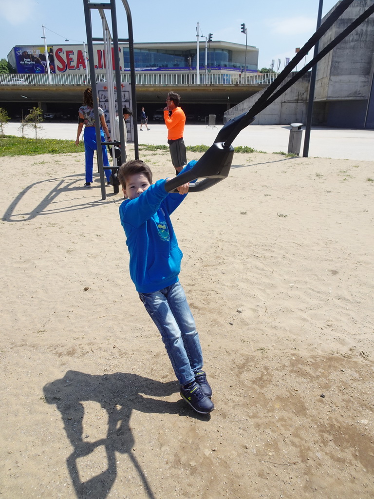 Max at the Parque Desportivo Castelo do Queijo sports park