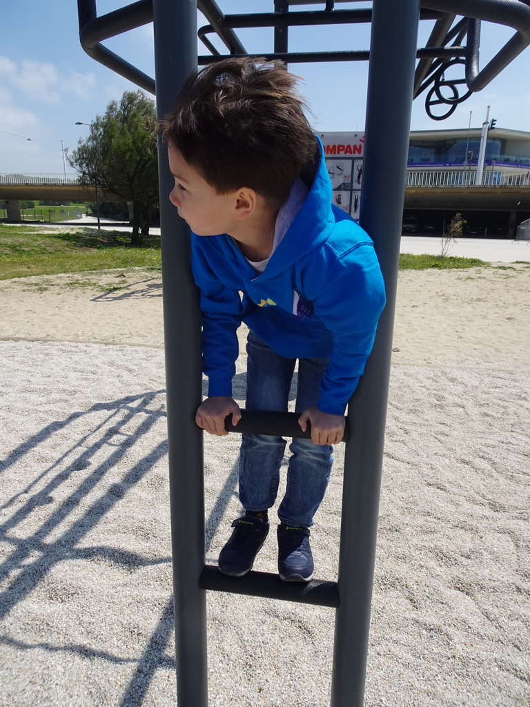 Max at the Parque Desportivo Castelo do Queijo sports park