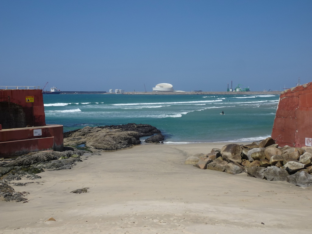 The Praia Internacional beach and the Terminal de Cruzeiros do Porto de Leixões