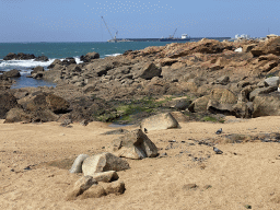 Beach at the south side of the Castelo do Queijo castle