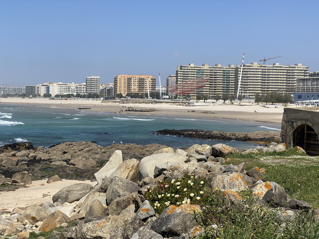 The Praia Internacional beach, the Praia de Matosinhos beach and the `She Changes` sculpture, viewed from the beach at the Castelo do Queijo castle