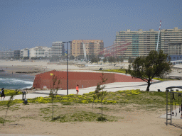 The Praia Internacional beach, the Praia de Matosinhos beach and the `She Changes` sculpture, viewed from the Praça de Gonçalves Zarco square