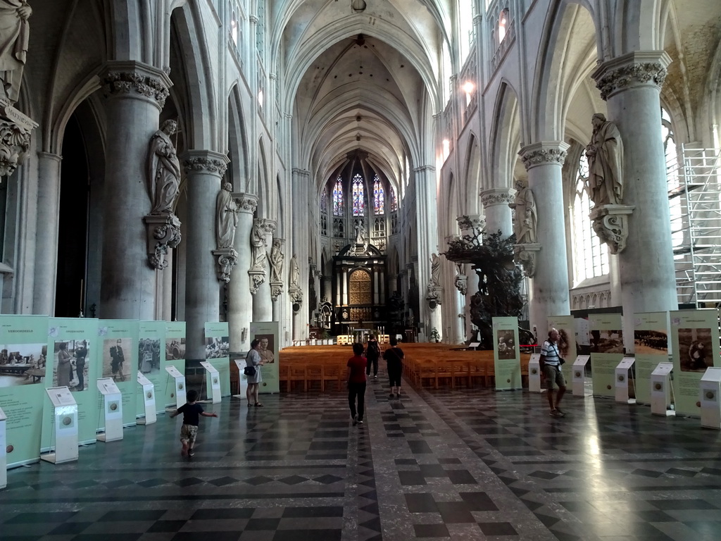 Miaomiao, Max and Miaomiao`s mother at St. Rumbold`s Cathedral