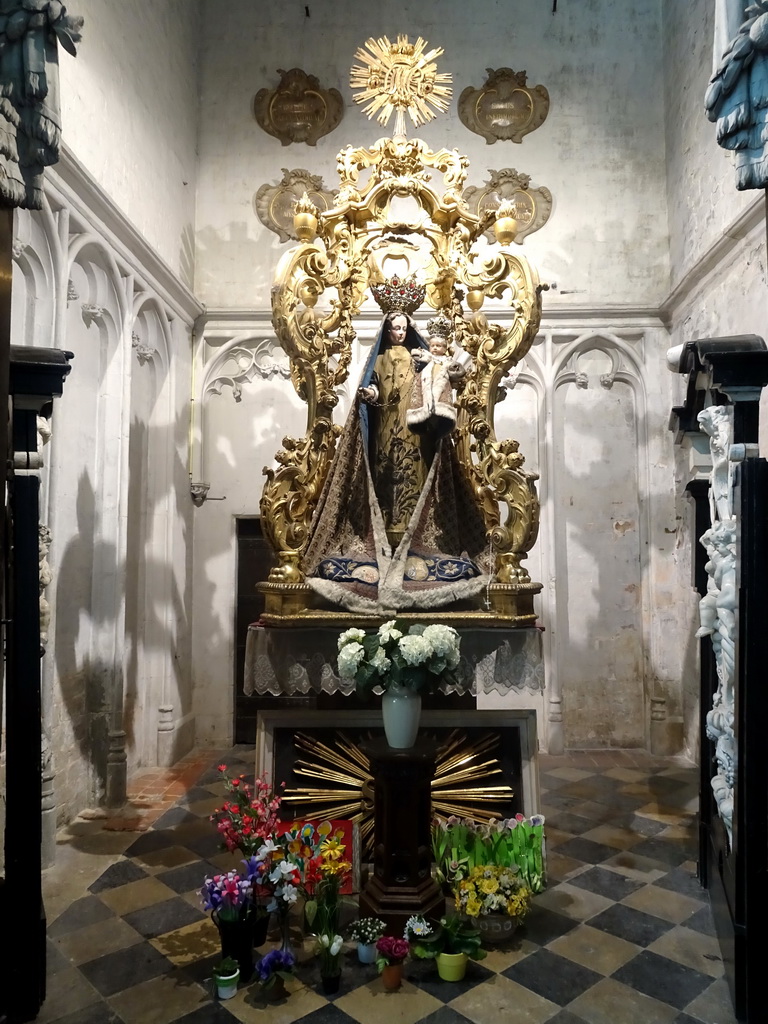 Statue of Mary with child at the southwest side of St. Rumbold`s Cathedral