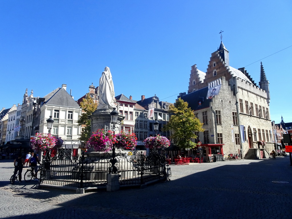 The Schoenmarkt square with the statue of Margaret of Austria and the Schepenhuis building, viewed from the Steenweg street