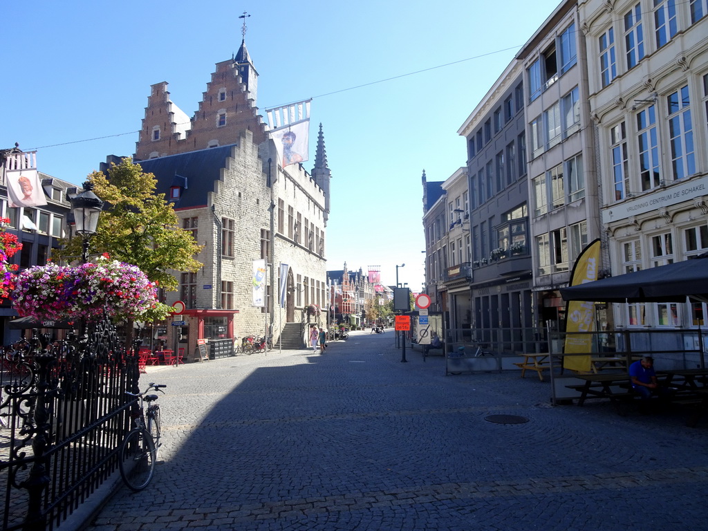 The Schoenmarkt square with the Schepenhuis building, viewed from the Steenweg street