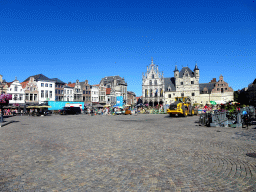 The Grote Markt square with the City Hall and a playground, viewed from the southwest side