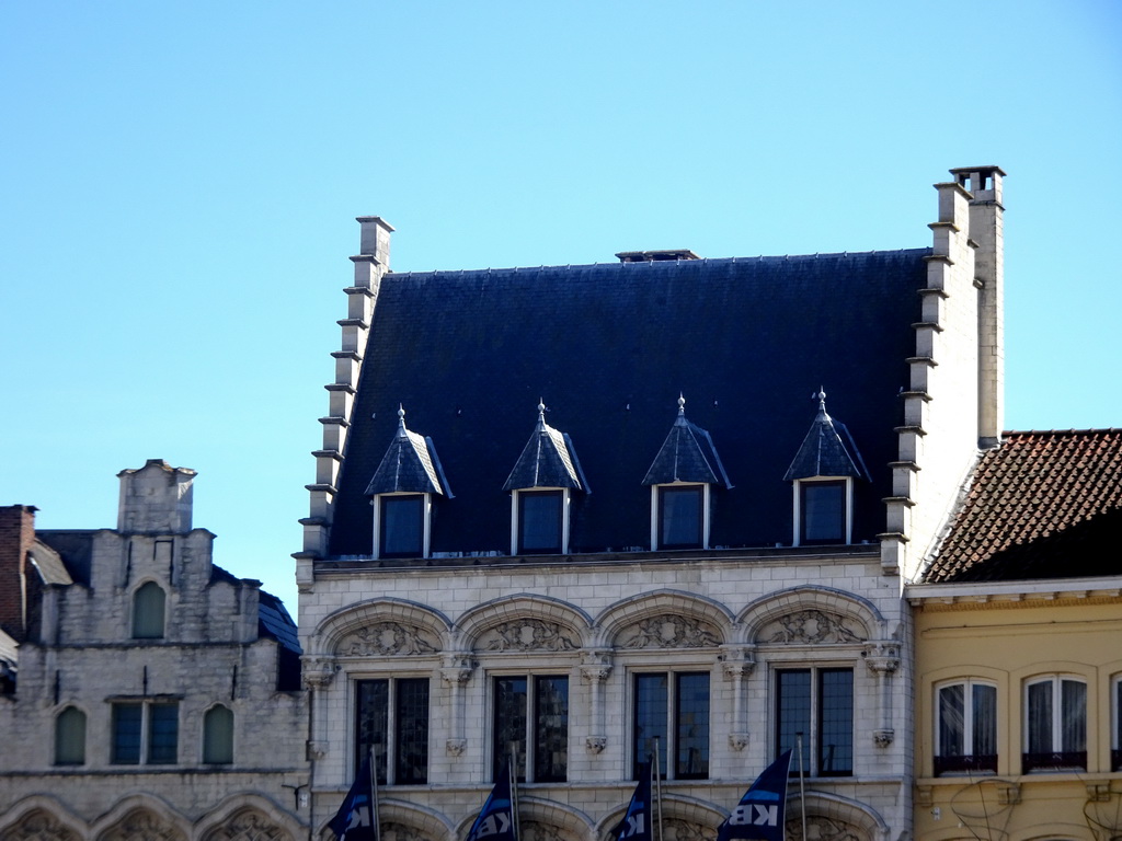 Facade of a building on the south side of the Grote Markt square