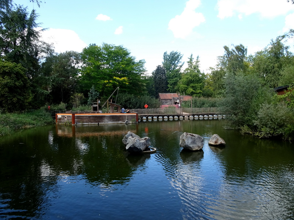 Pond and the Crocodile expedition boat at the Oceania section of ZOO Planckendael