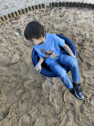 Max at the playground near Restaurant Wapiti at the America section of ZOO Planckendael