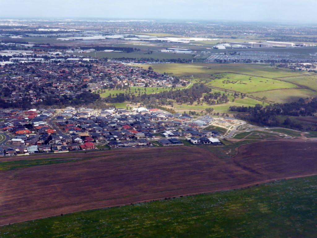 The northwest side of the city, viewed from the airplane from Sydney