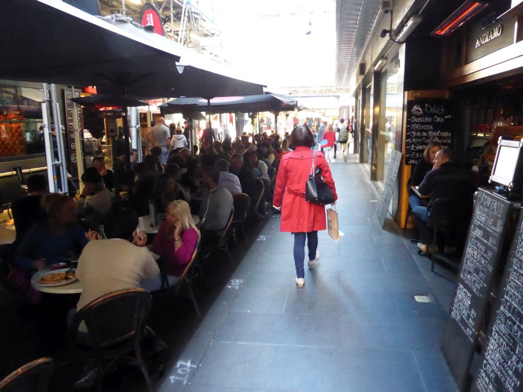 Miaomiao and restaurants at Degraves Street