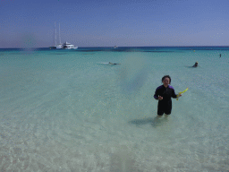Miaomiao and other snorkelers in the water in front of our Seastar Cruises tour boat