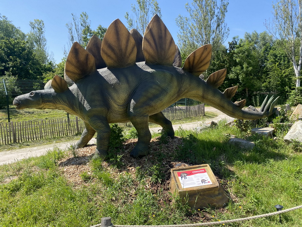 Stegosaurus statue at the Dierenrijk zoo, with explanation