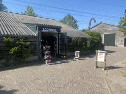 Front of the Zoovenirs shop at the Dierenrijk zoo
