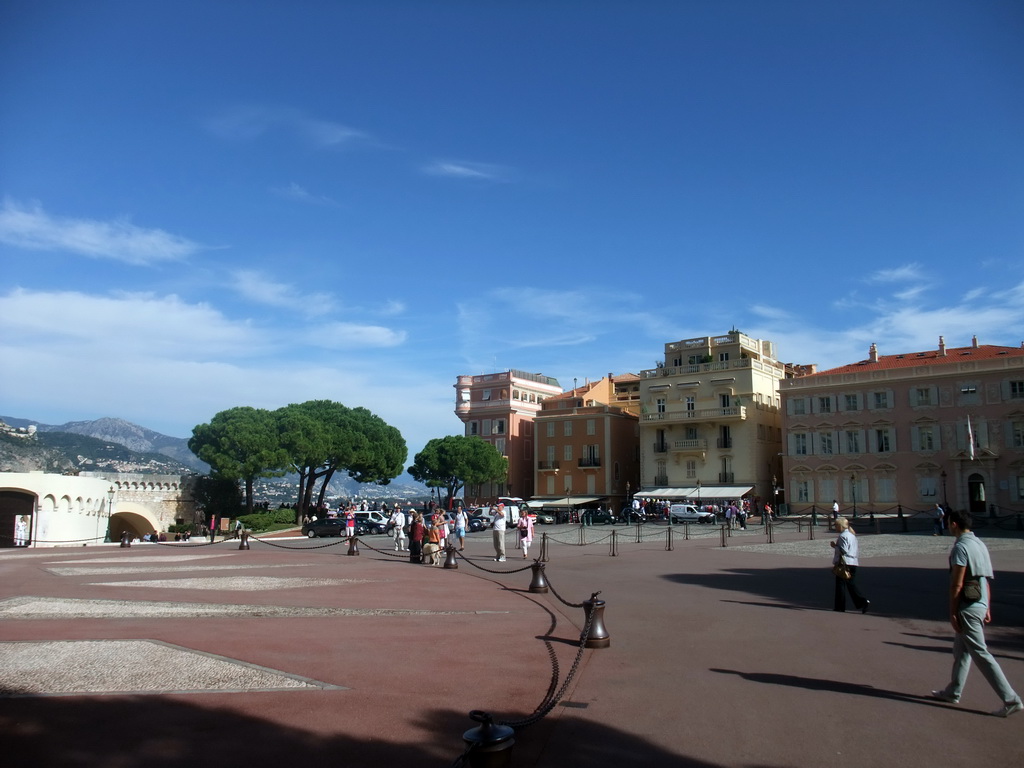 The Caserne des Carabiniers du Prince and other buildings at the Place du Palais square