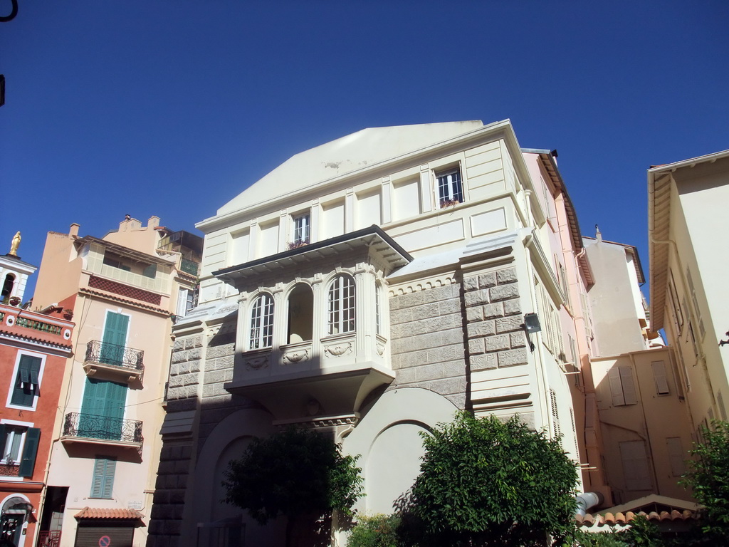 Building at the Place de la Mairie square