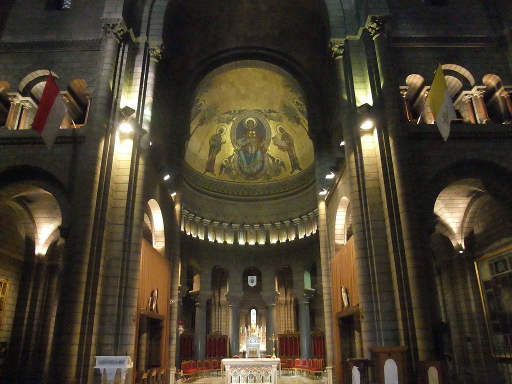 Choir, altar and dome of the Saint Nicholas Cathedral