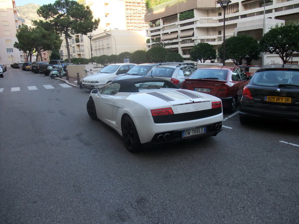 Lamborghini Diablo at the Square Winston Churchill