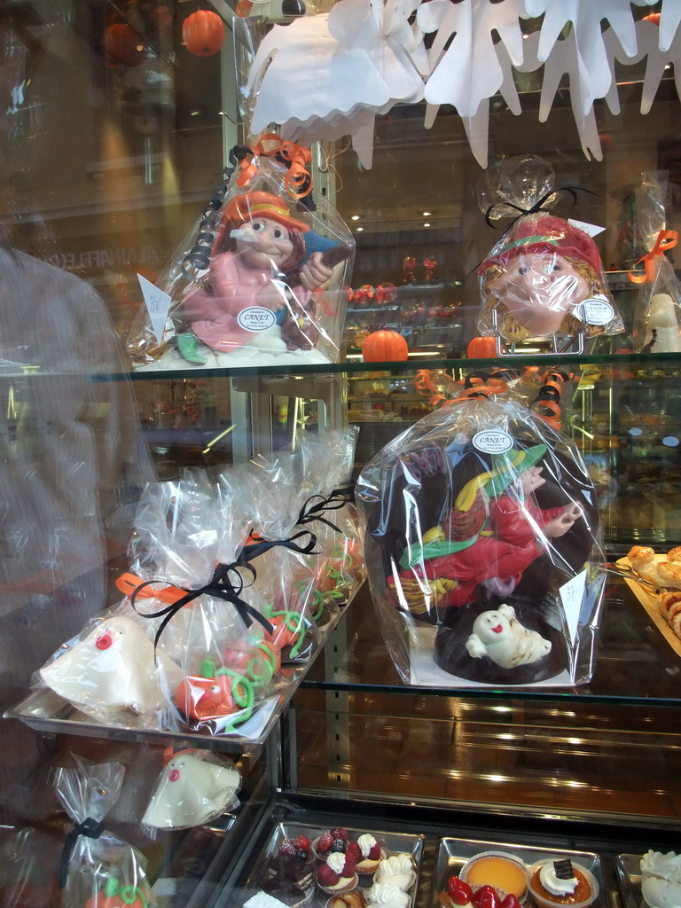 Candy gifts in a shopping window