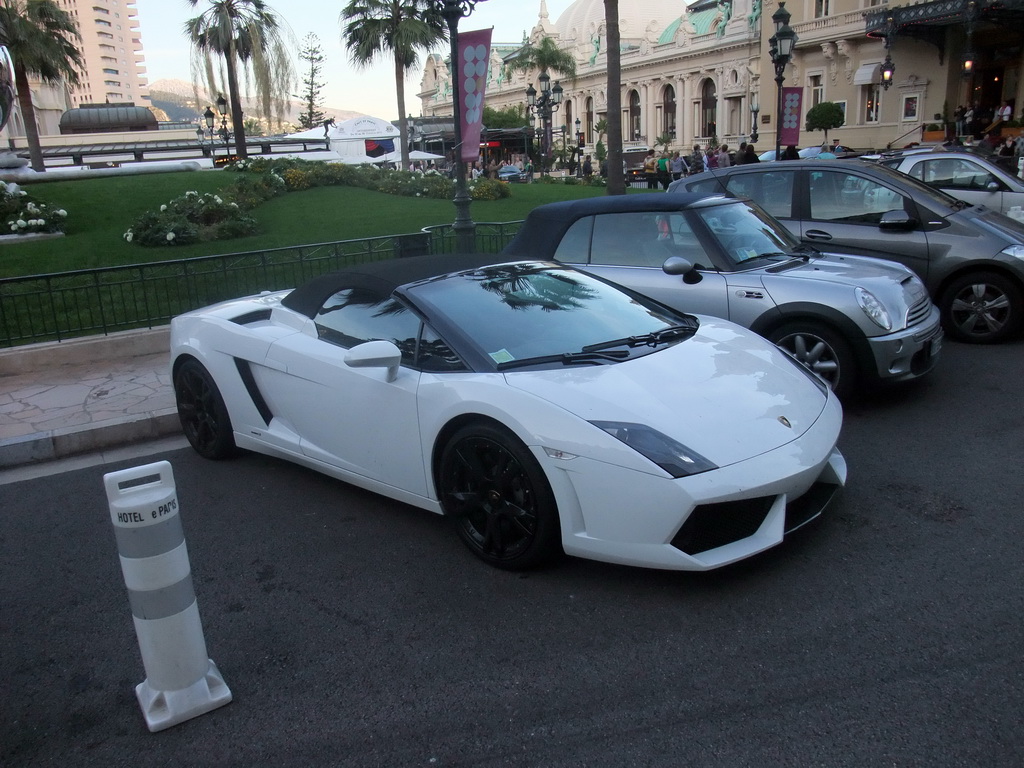 Lamborgini Diablo at the Place du Casino square