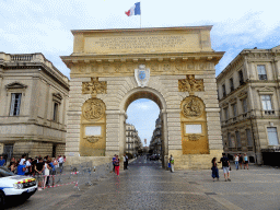 The back side of the Porte du Peyrou arch at the Rue Foch street