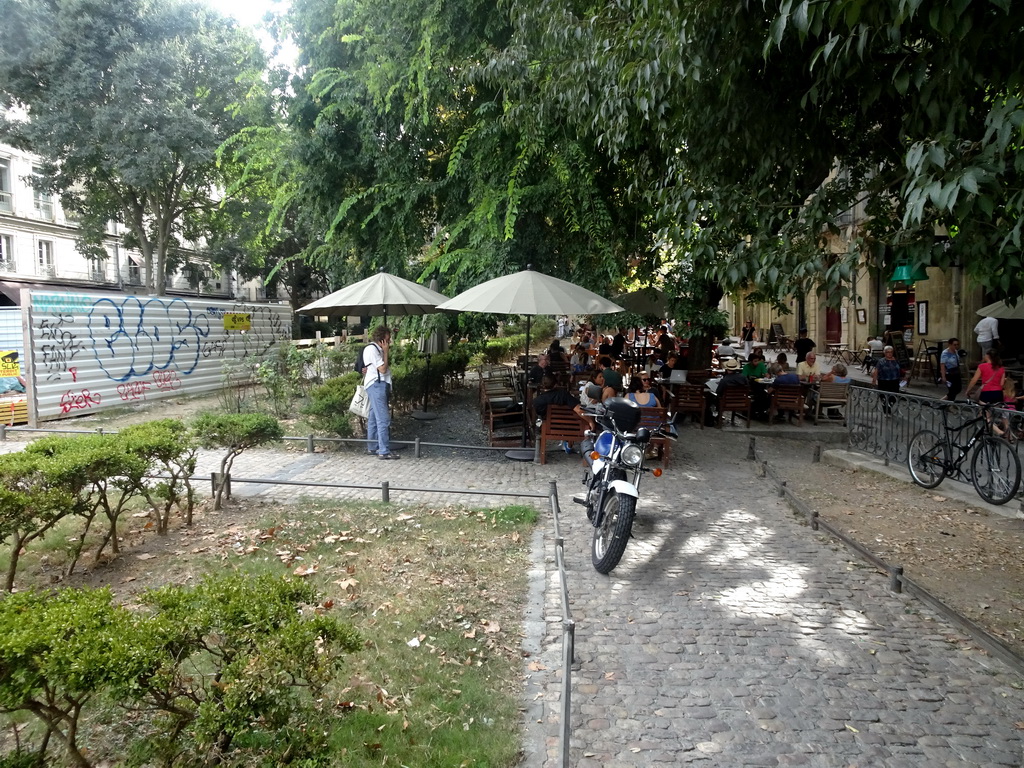 Terrace at the Place de la Canourgue square